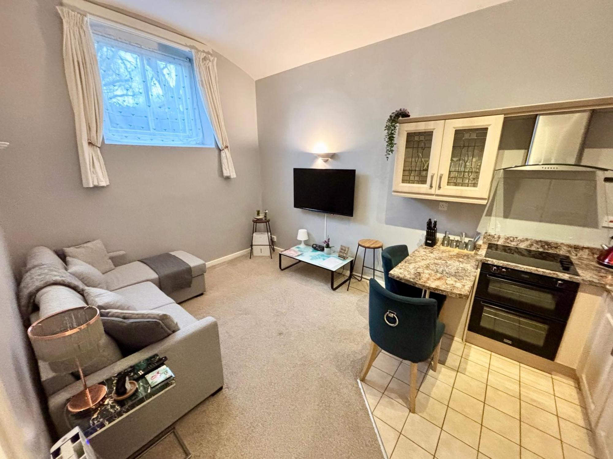County House City Centre With Parking Sleeps 4 York Bagian luar foto
