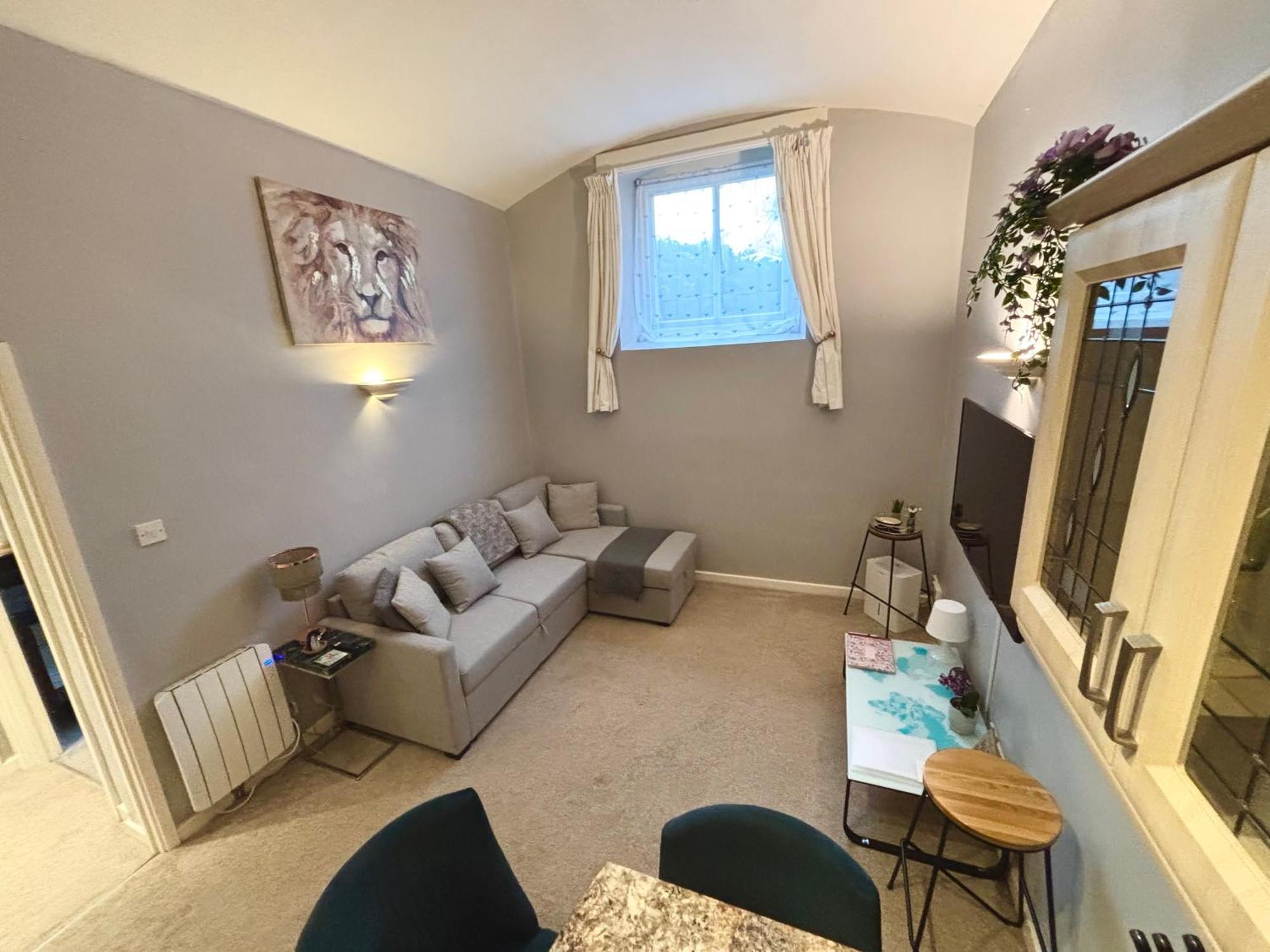 County House City Centre With Parking Sleeps 4 York Bagian luar foto